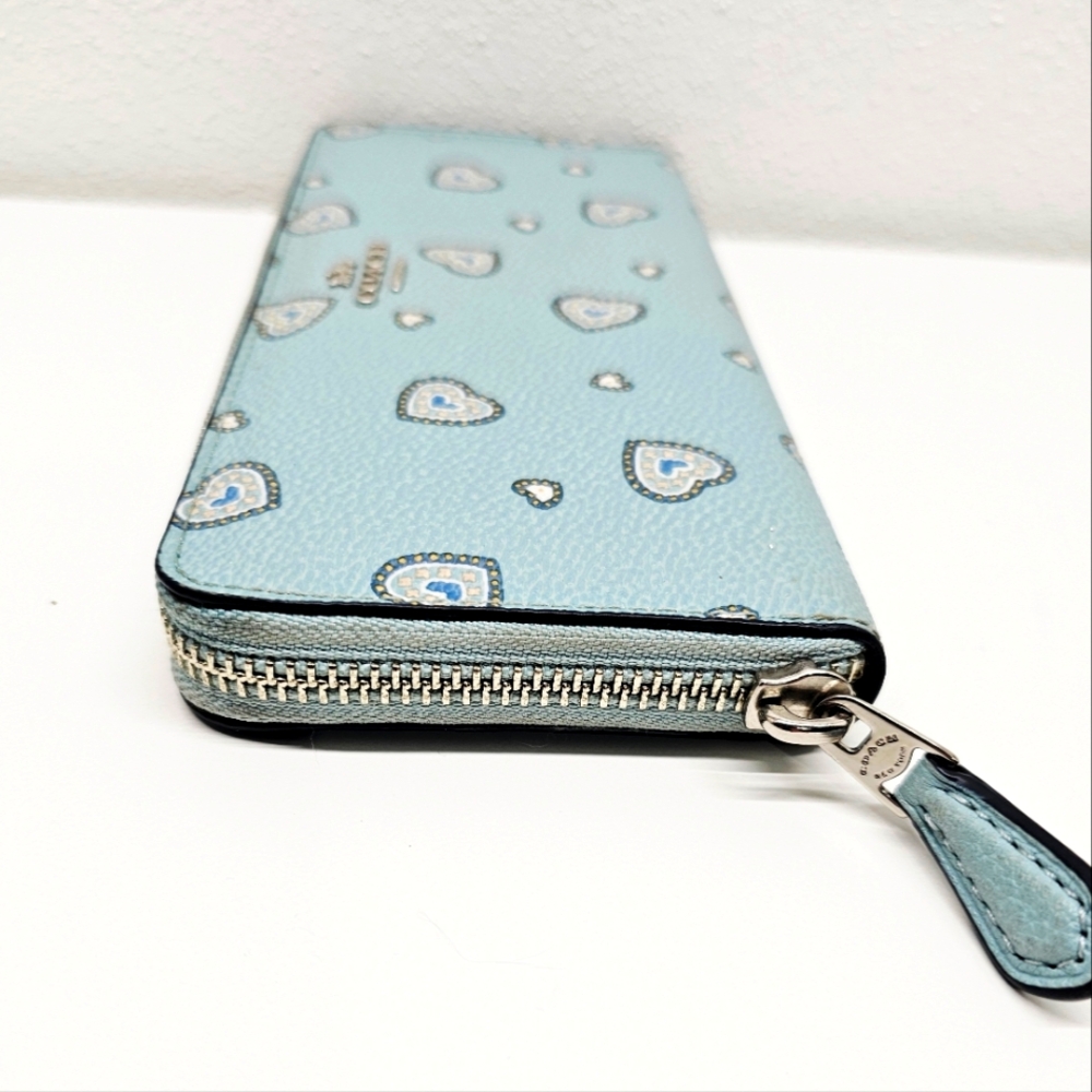 Coach Accordian Zip Wallet Western Heart Print Light Blue - Picture 6 of 15